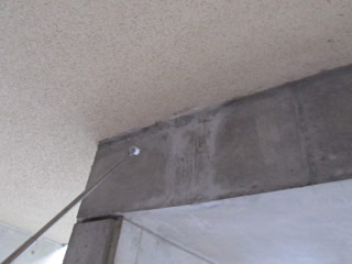 開放廊下天井 エフロレッセンス
