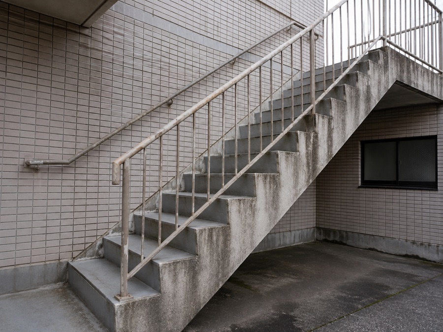 階段(施工前)